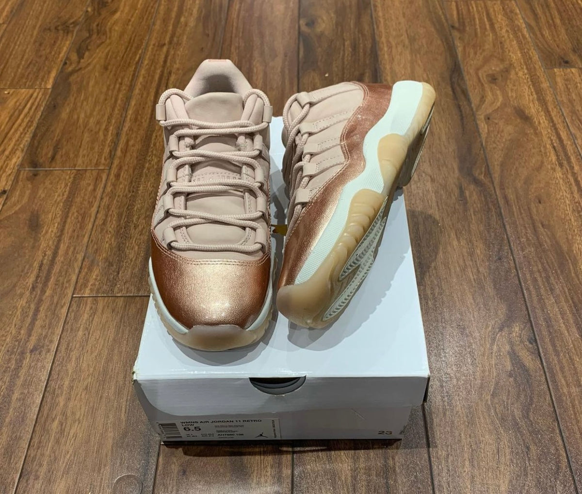 Air Jordan 11 Retro Low 