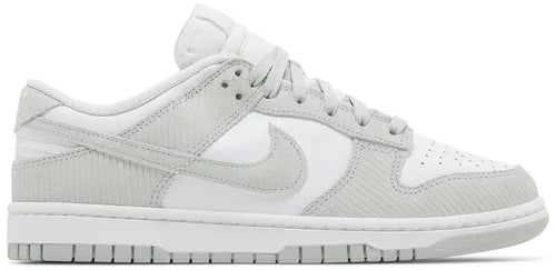 Wmns Nike Dunk Low SE 