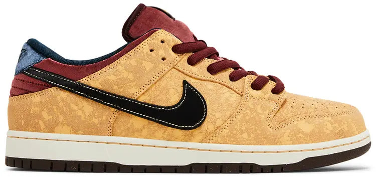 Nike SB Dunk Low 