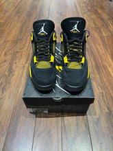 Air Jordan 4 Retro "Thunder"