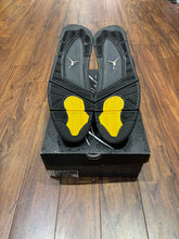 Air Jordan 4 Retro "Thunder"