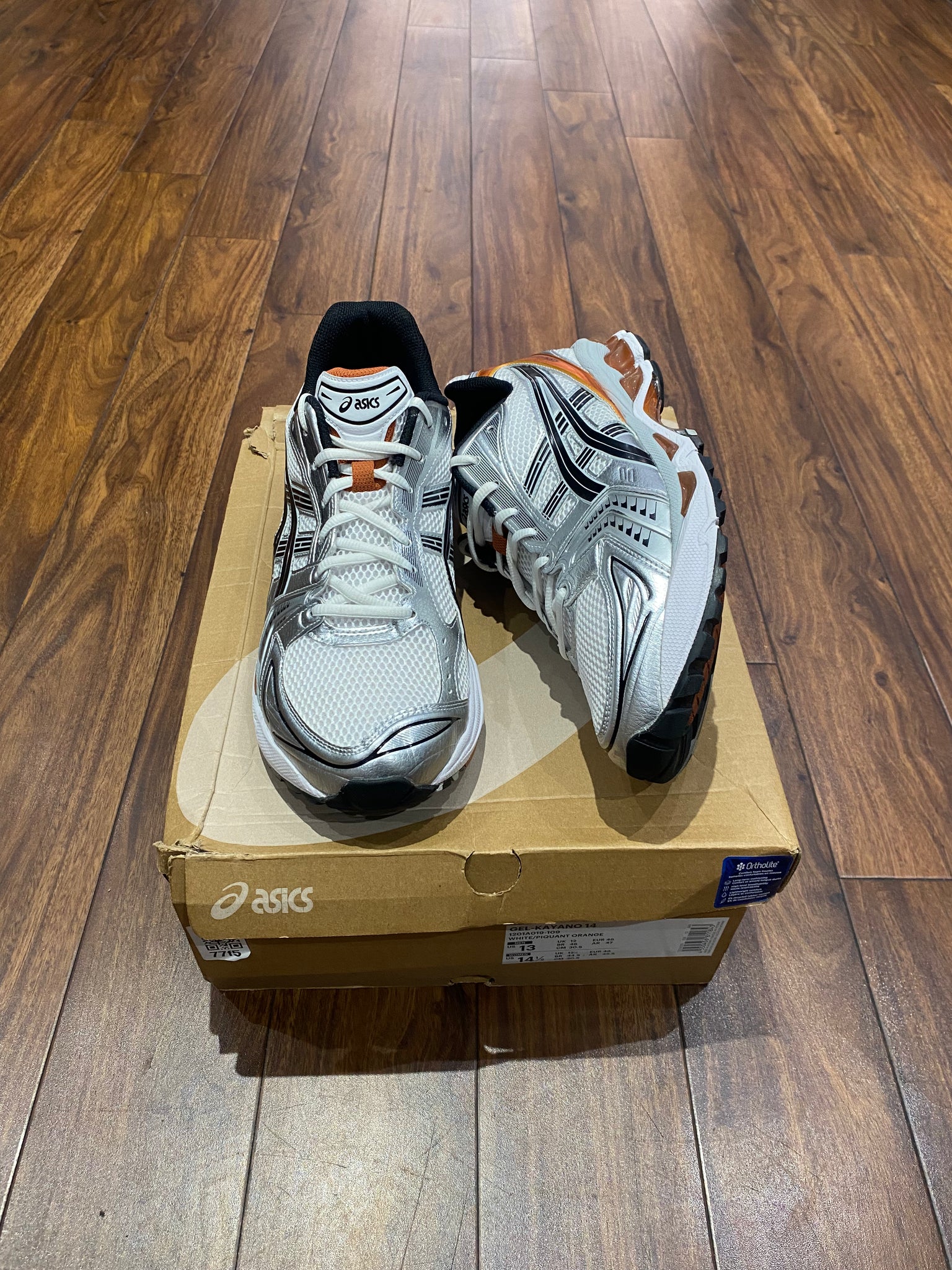 Supreme reverse box sales logo