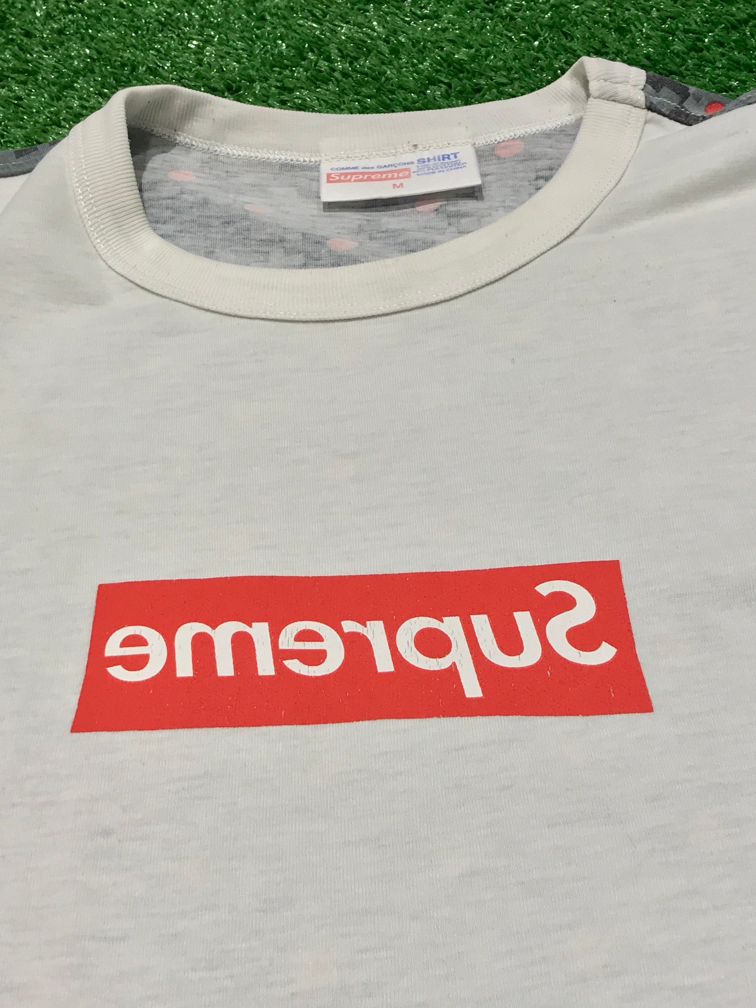 Supreme reverse hotsell box logo