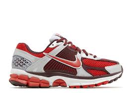 WMNS Nike Zoom Vomero 5 "Mystic Red"