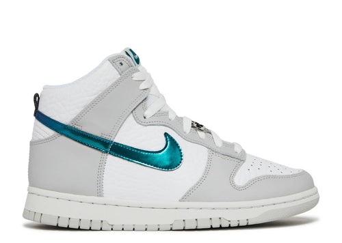 Wmns NIke Dunk Hi 