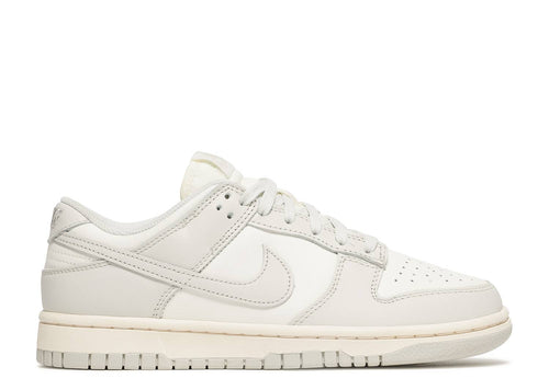 Wmns Nike Dunk Low 
