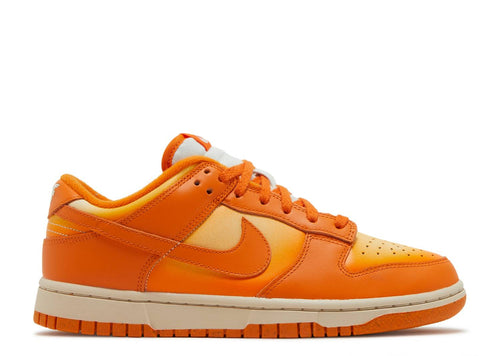 WMNS Nike Dunk Low 