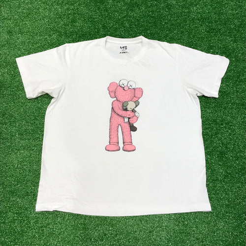Kaws x Uniqlo 
